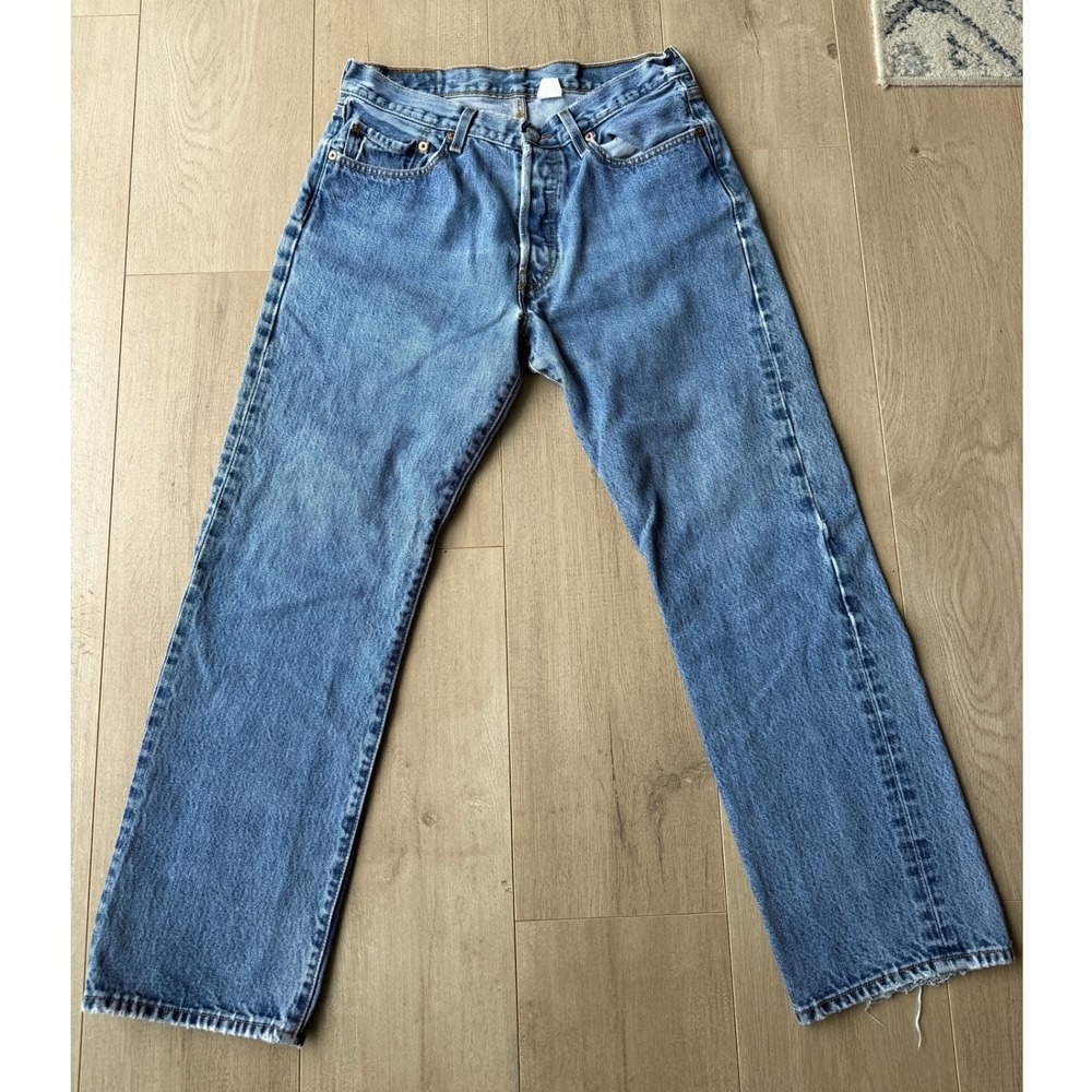 Levis 501 Jeans Mens 32x32 Medium Wash Straight Leg Denim Button Fly VTG 04